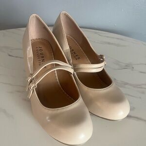 Journee Collection Women's Beige Mary Jane Heels